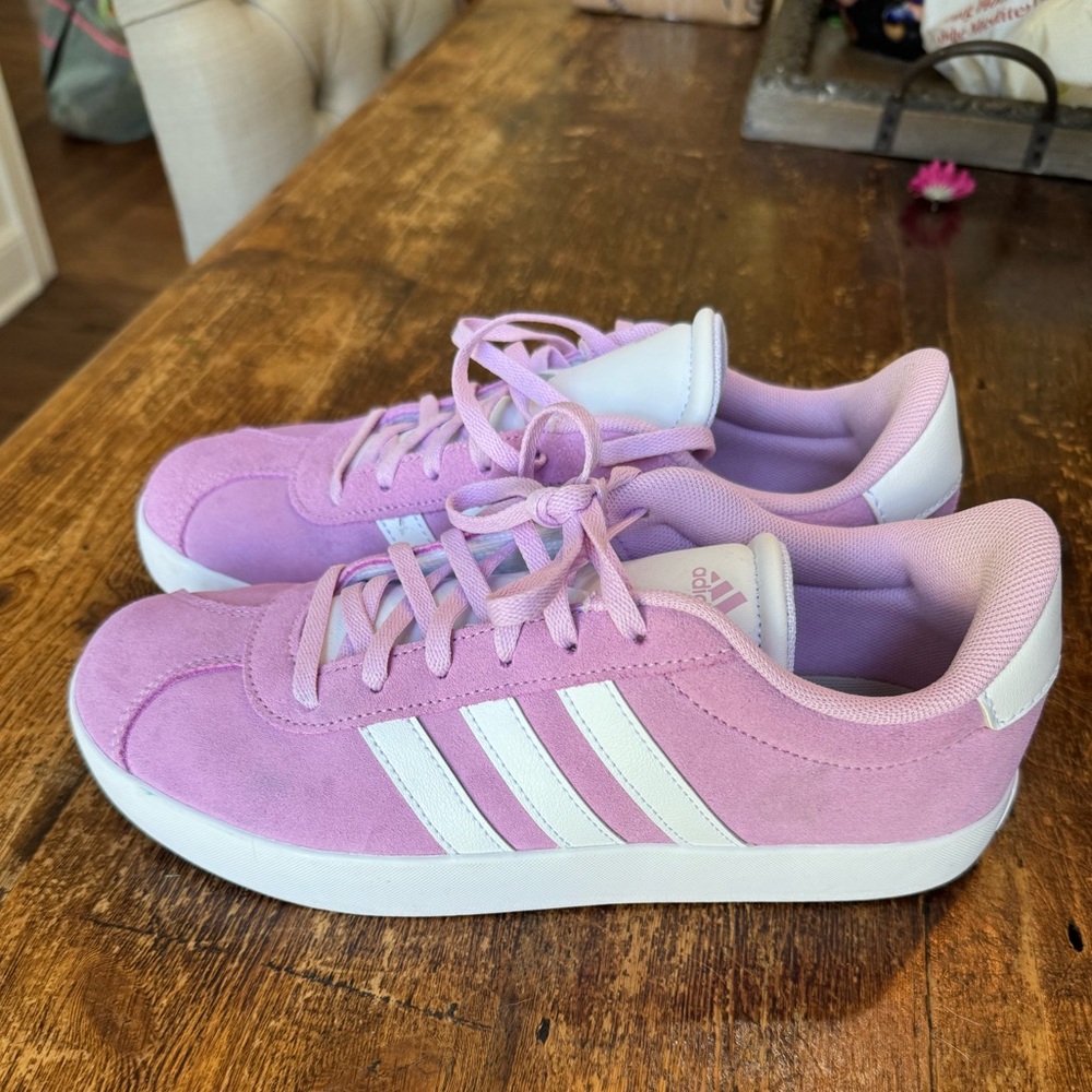 Kids adidas Court Sneakers. Size 6